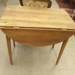 767 4643 DROP-LEAF TABLE